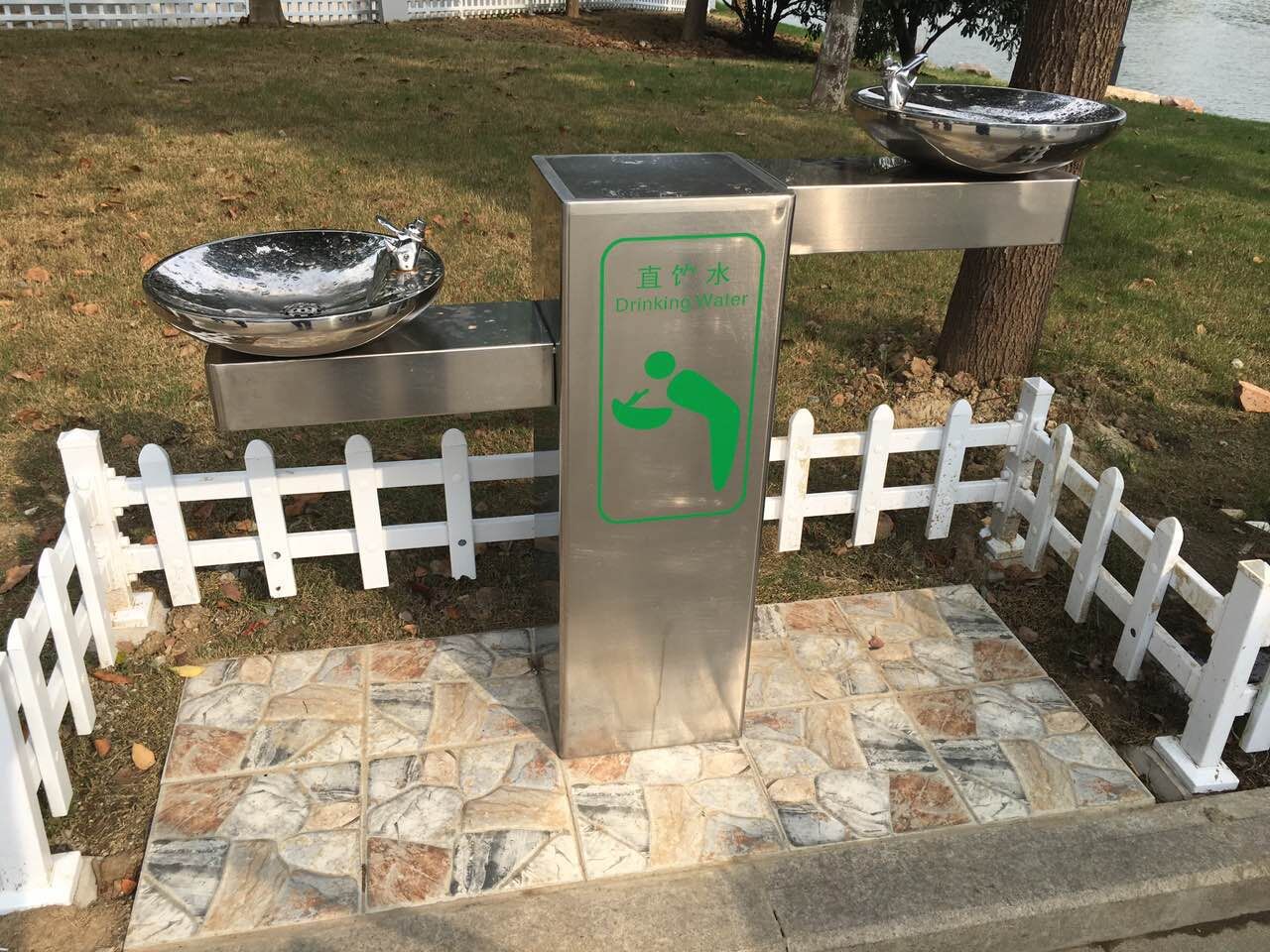 城市（shì）公園直飲水
